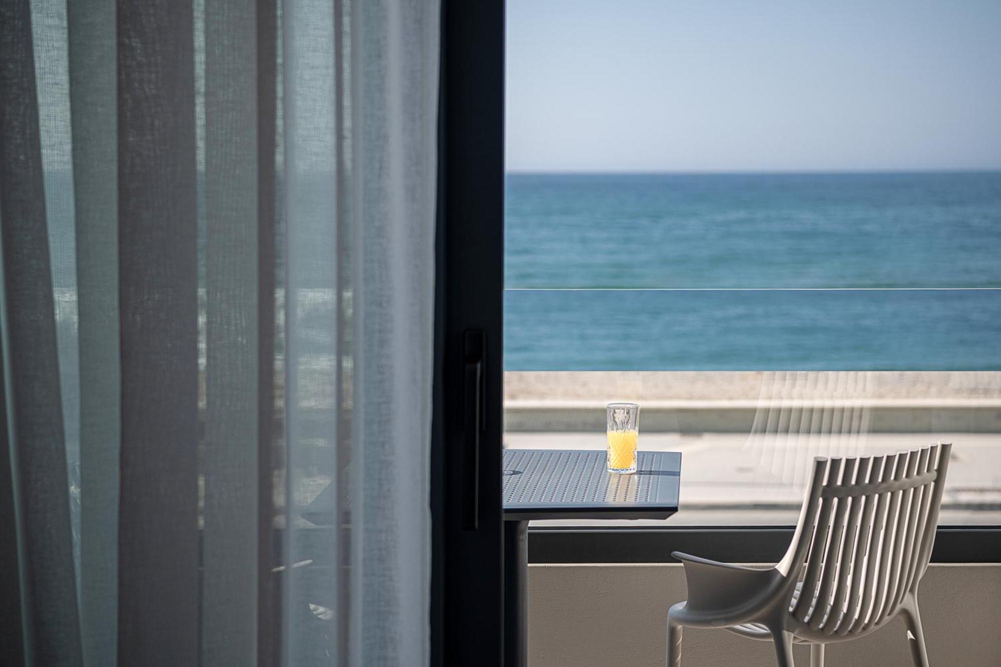 Calla Luxury Seafront Suites Rethymno Exterior foto